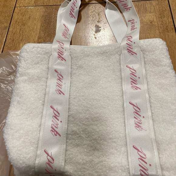 Beautiful Victoria secret bag new! - Picture 3 of 6